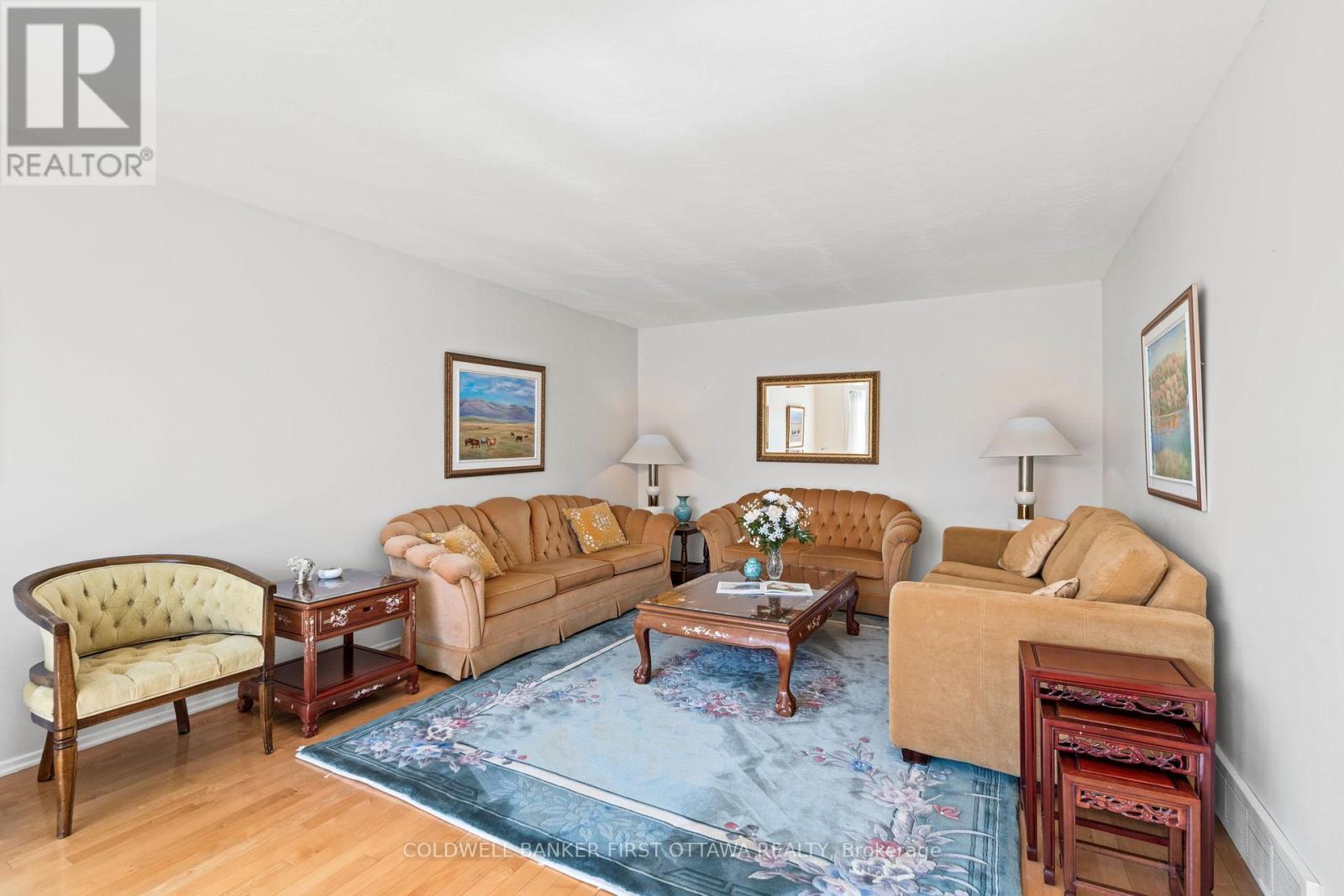 16 Denewood Crescent, Ottawa, Ontario  K2E 7G5 - Photo 7 - X12149724