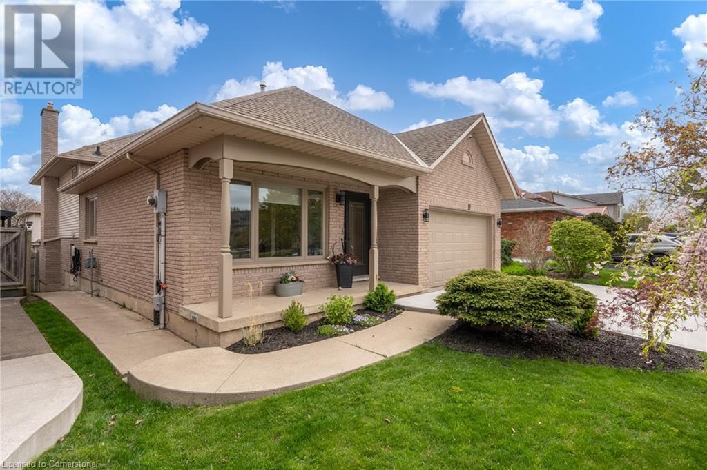 19 Essling Avenue, Hamilton, Ontario  L9B 2E7 - Photo 2 - 40728023