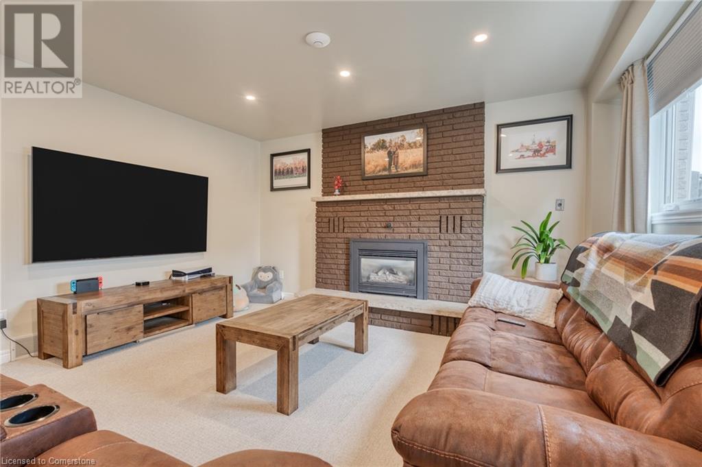 19 Essling Avenue, Hamilton, Ontario  L9B 2E7 - Photo 7 - 40728023