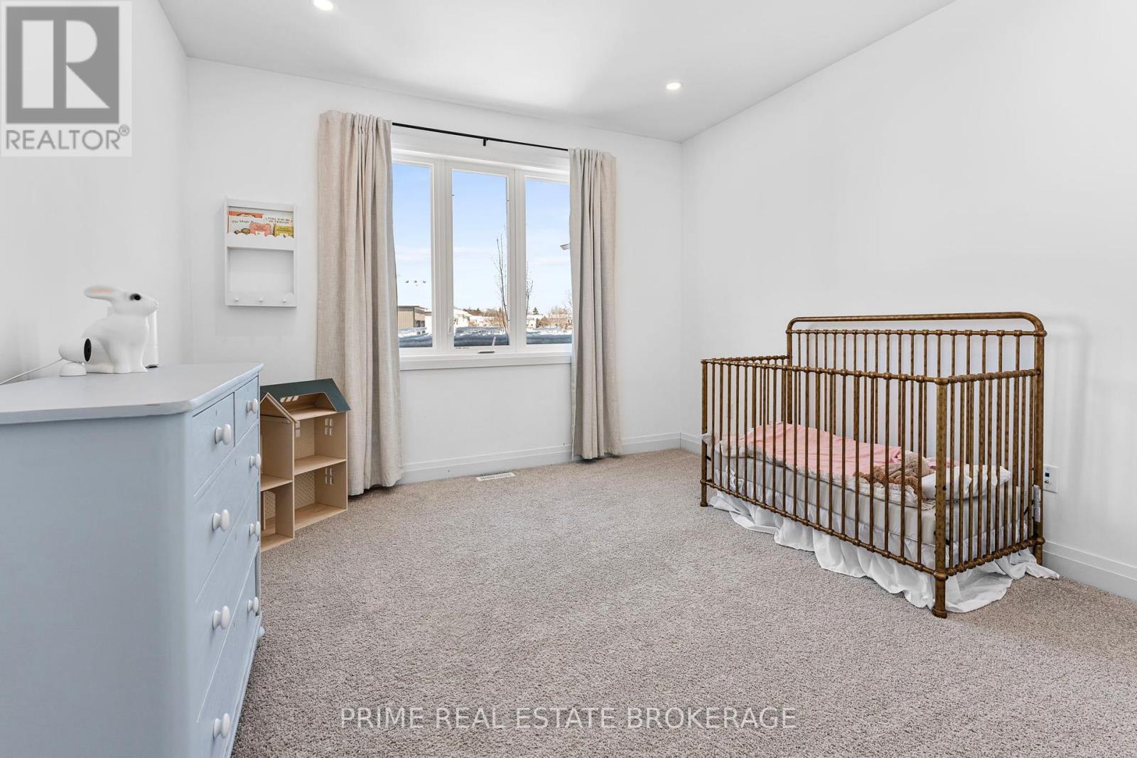 Property at 156 RIDGE STREET image 5