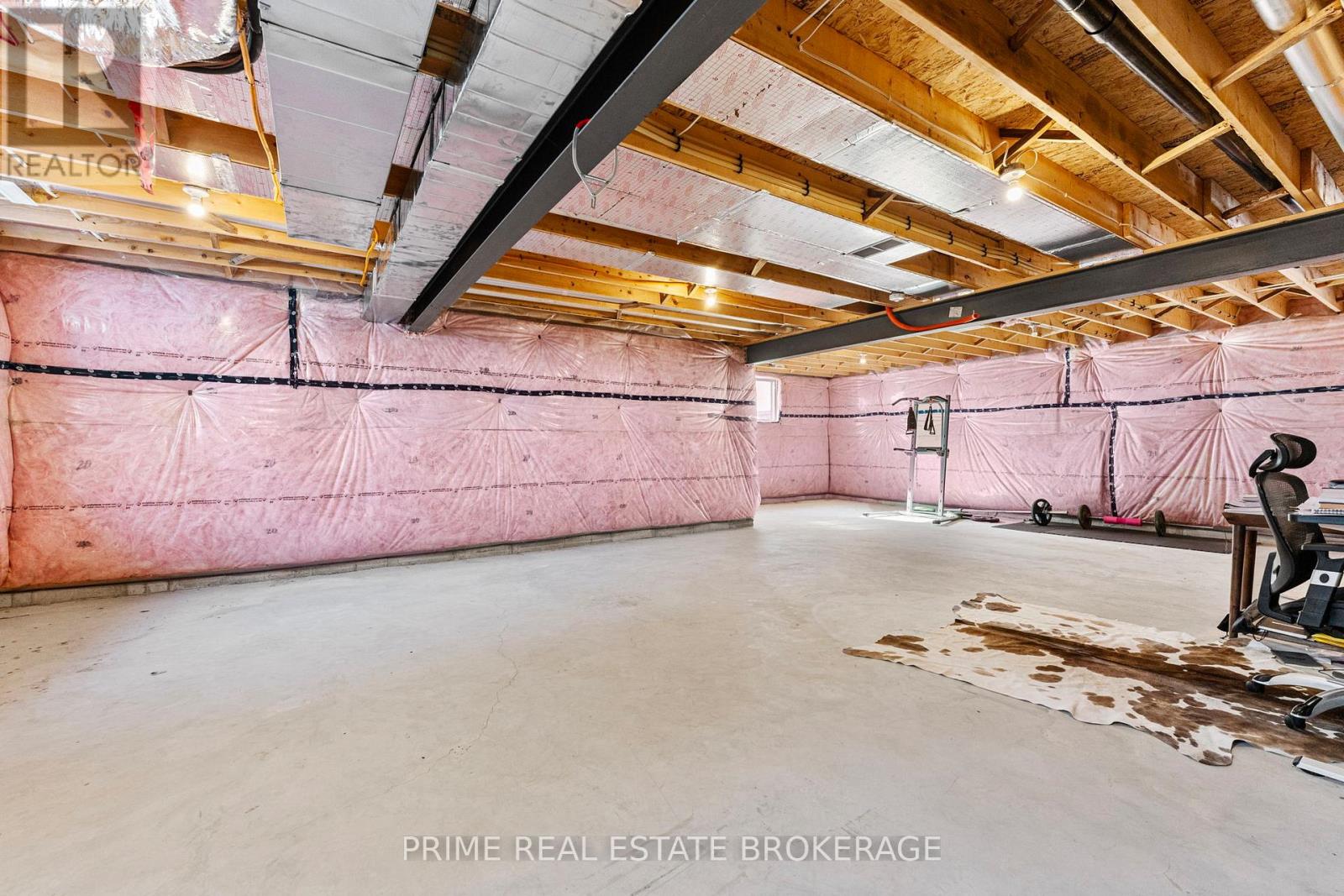 156 Ridge Street, Strathroy-Caradoc, Ontario  N7G 0G9 - Photo 14 - X12054515