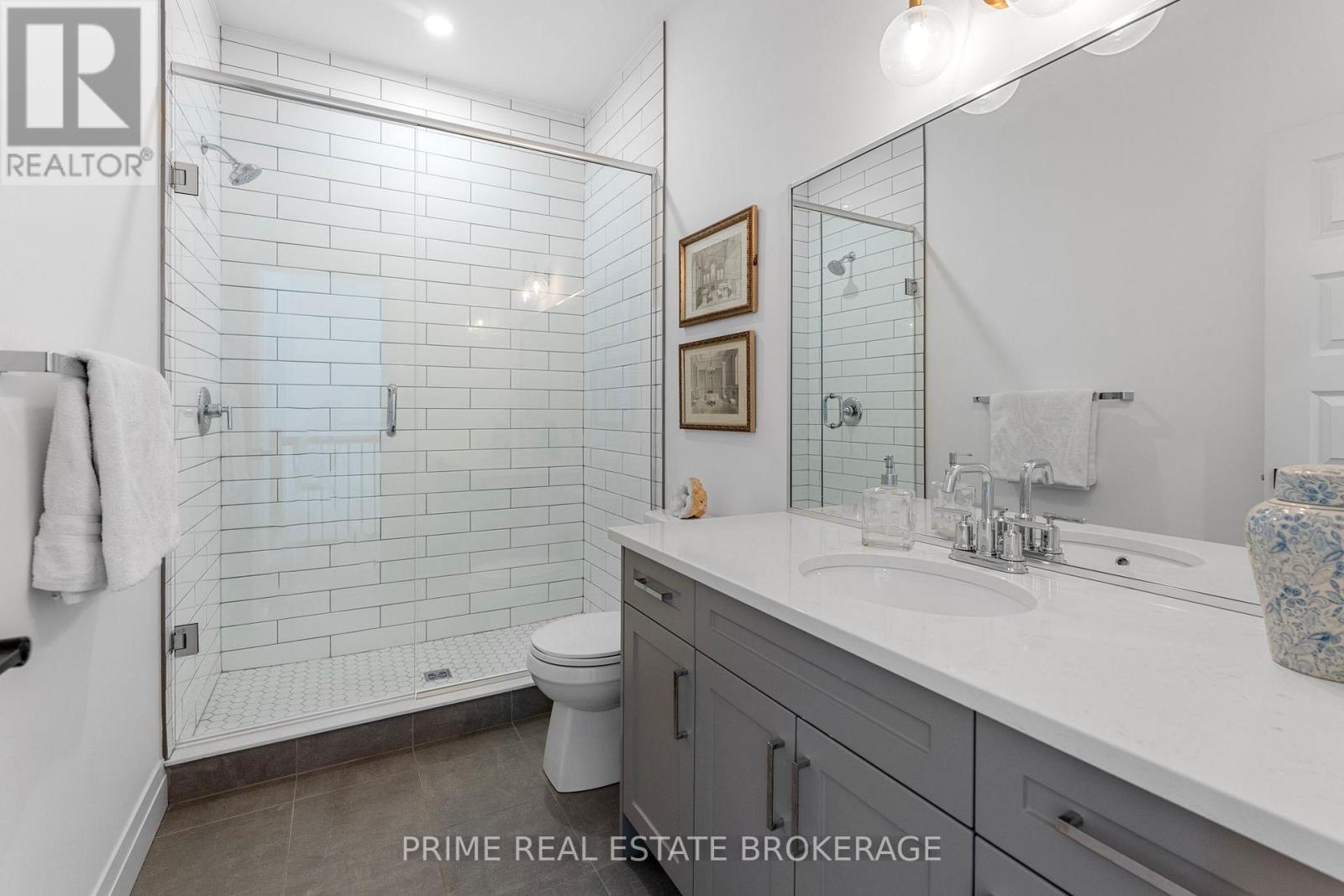 156 Ridge Street, Strathroy-Caradoc, Ontario  N7G 0G9 - Photo 13 - X12054515