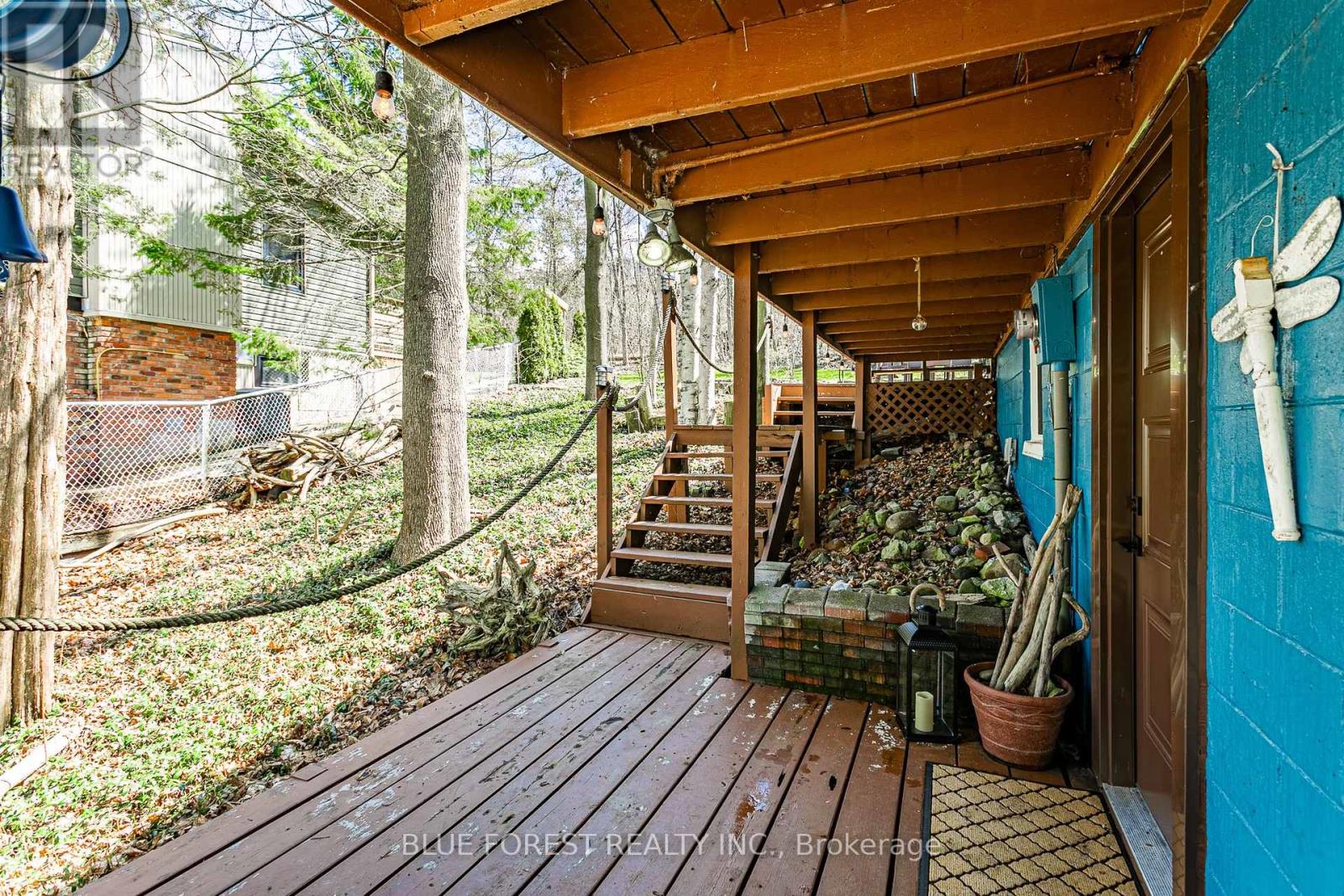 5437 Lake Valley Grove Road, Lambton Shores, Ontario  N0N 1J7 - Photo 32 - X12124972
