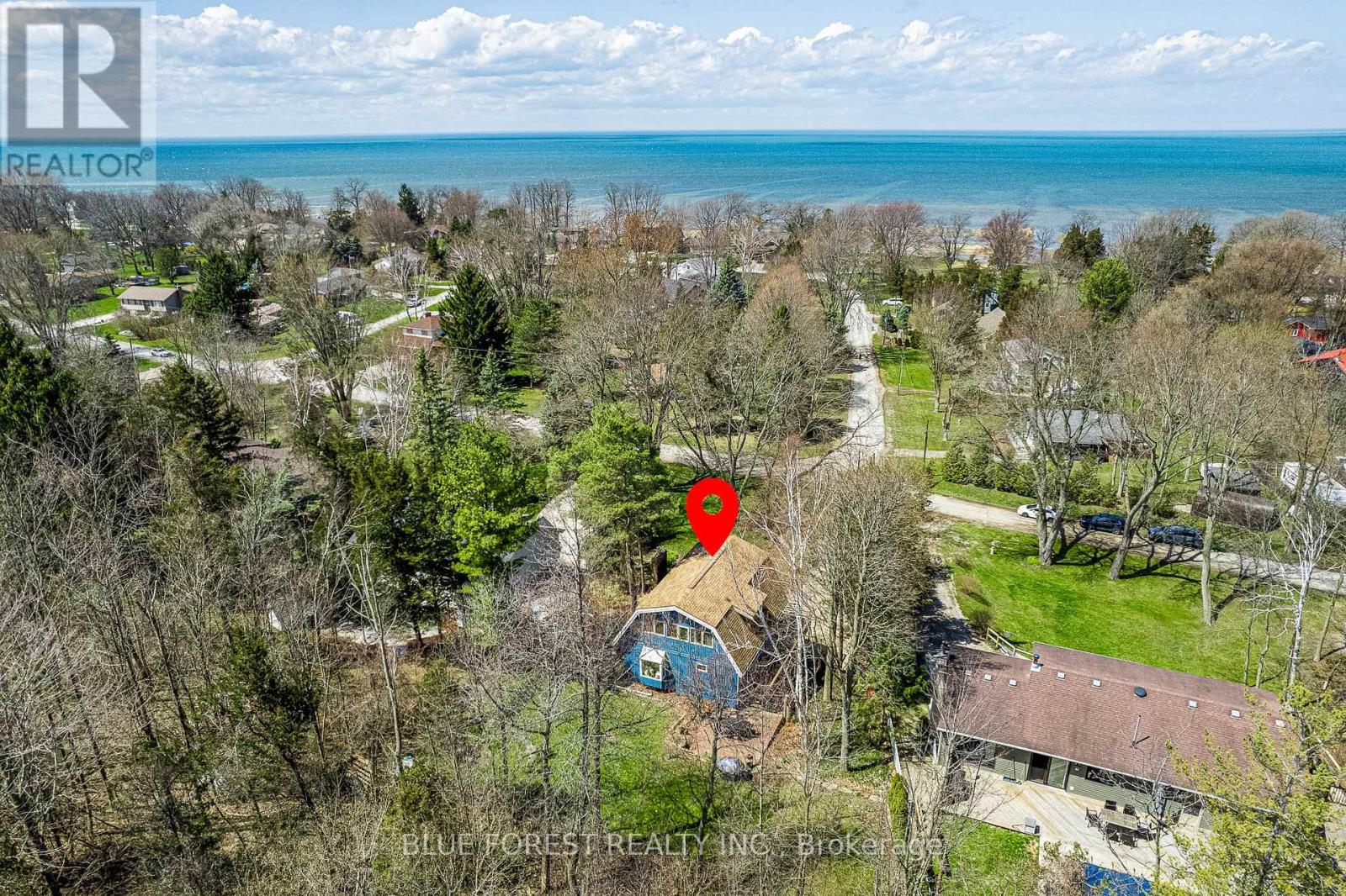 5437 Lake Valley Grove Road, Lambton Shores, Ontario  N0N 1J7 - Photo 38 - X12124972