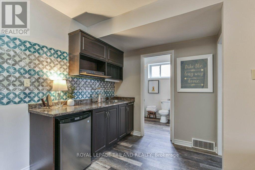 41 Fox Mill Court, London South, Ontario  N6J 2B7 - Photo 31 - X12132570