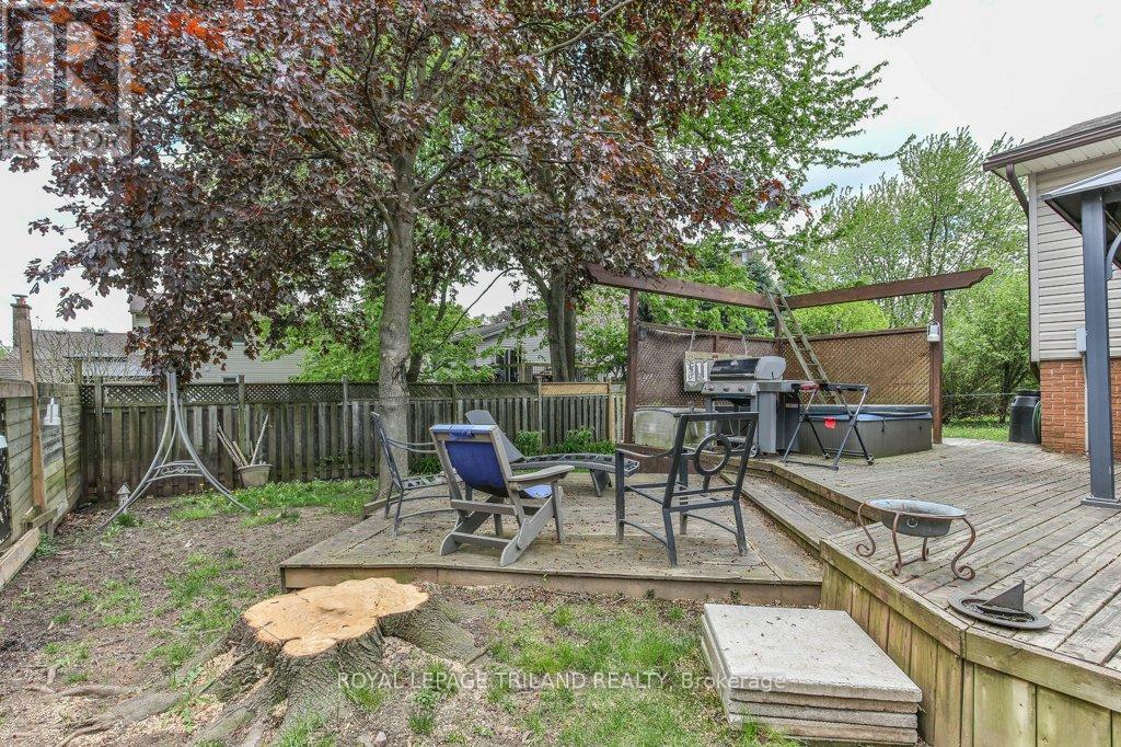 41 Fox Mill Court, London South, Ontario  N6J 2B7 - Photo 49 - X12132570