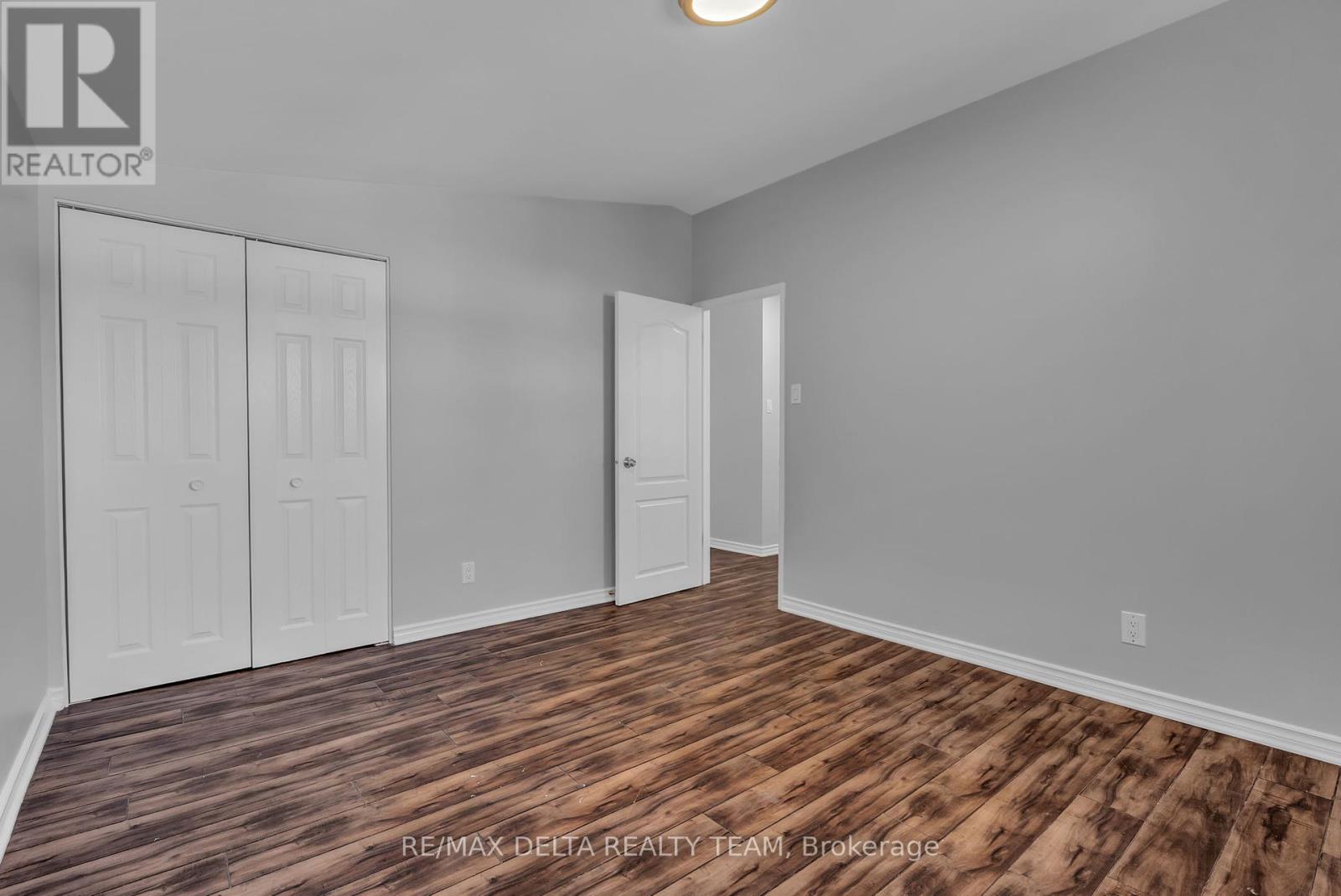 239 Tompkins Avenue, Ottawa, Ontario  K1E 1H1 - Photo 16 - X12030286