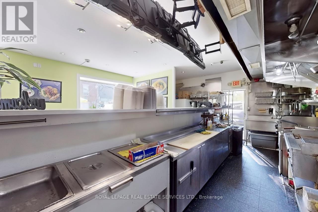 6 Fairlawn Avenue, Toronto (Lawrence Park North), Ontario  M4M 2N4 - Photo 14 - C12149721