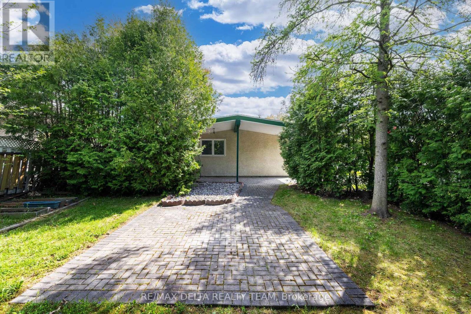 239 Tompkins Avenue, Ottawa, Ontario  K1E 1H1 - Photo 30 - X12030286