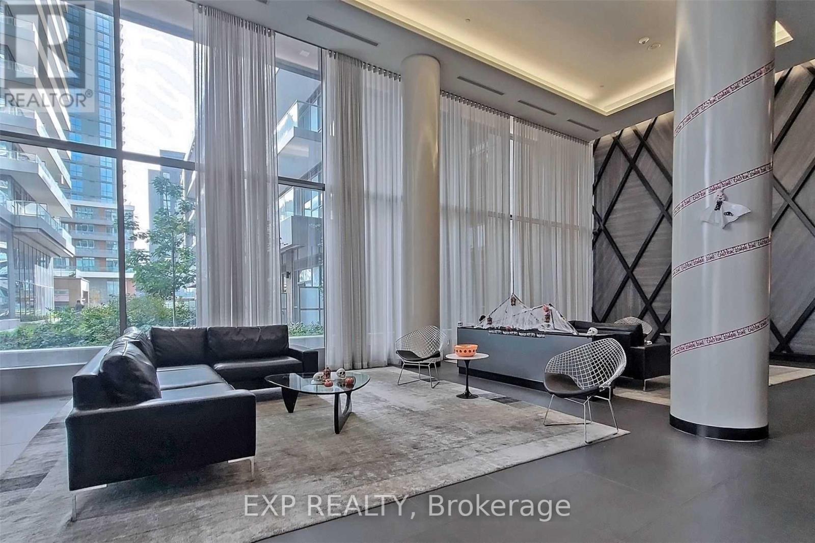 Ps01 - 52 Forest Manor Road, Toronto, Ontario  M2J 1M6 - Photo 3 - C12149733