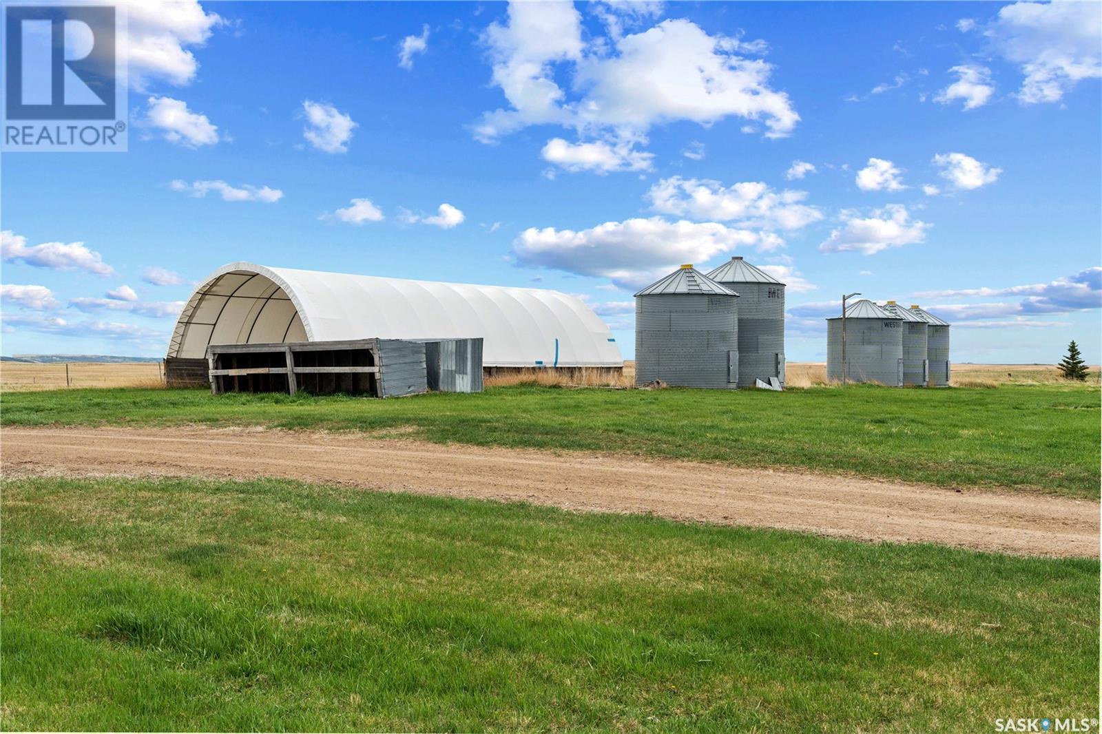 Bethune Area Acreage - Dufferin Rm 190, Dufferin Rm No. 190, Saskatchewan  S0G 0H0 - Photo 35 - SK003000