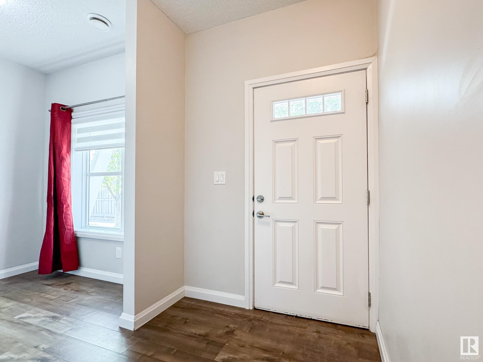 Property at #40 3710 ALLAN DR SW image 3