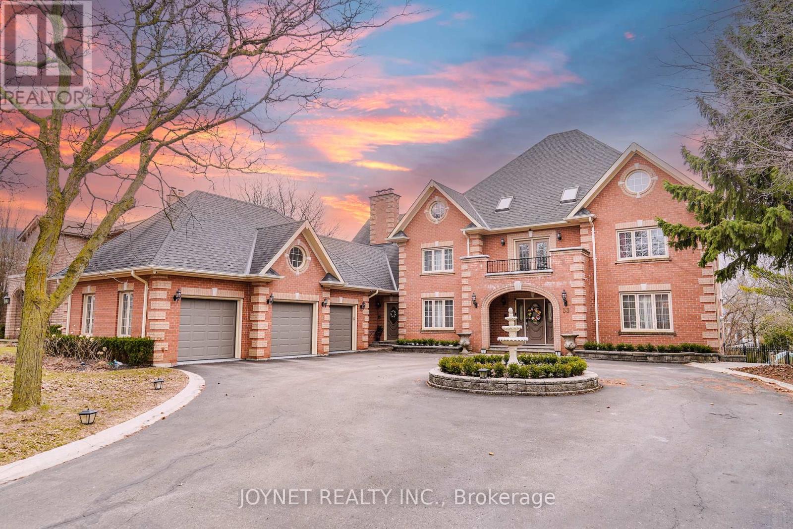 Property at 33 OATLANDS CRESCENT image 2