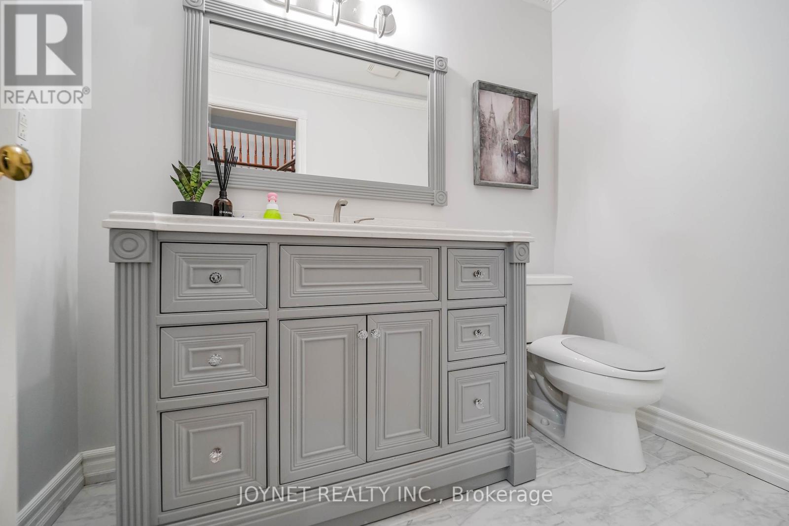 33 Oatlands Crescent, Richmond Hill, Ontario  L4C 9P1 - Photo 6 - N12149700