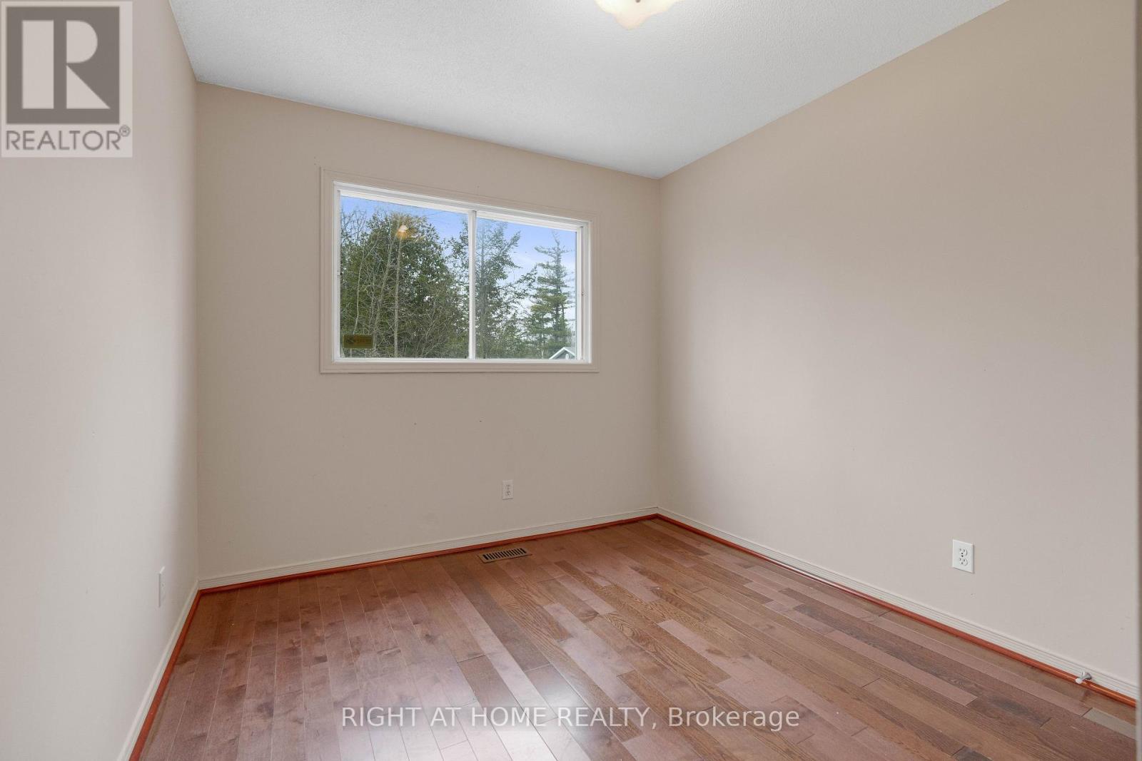 138 45th Street N, Wasaga Beach, Ontario  L9Z 1Z2 - Photo 15 - S12149688