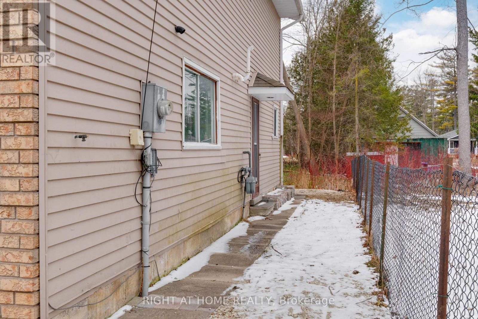 138 45th Street N, Wasaga Beach, Ontario  L9Z 1Z2 - Photo 29 - S12149688