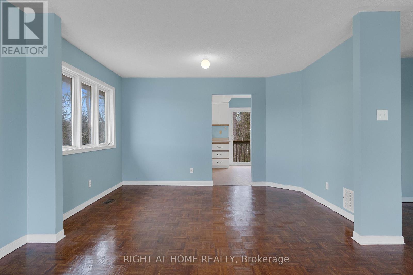 138 45th Street N, Wasaga Beach, Ontario  L9Z 1Z2 - Photo 4 - S12149688
