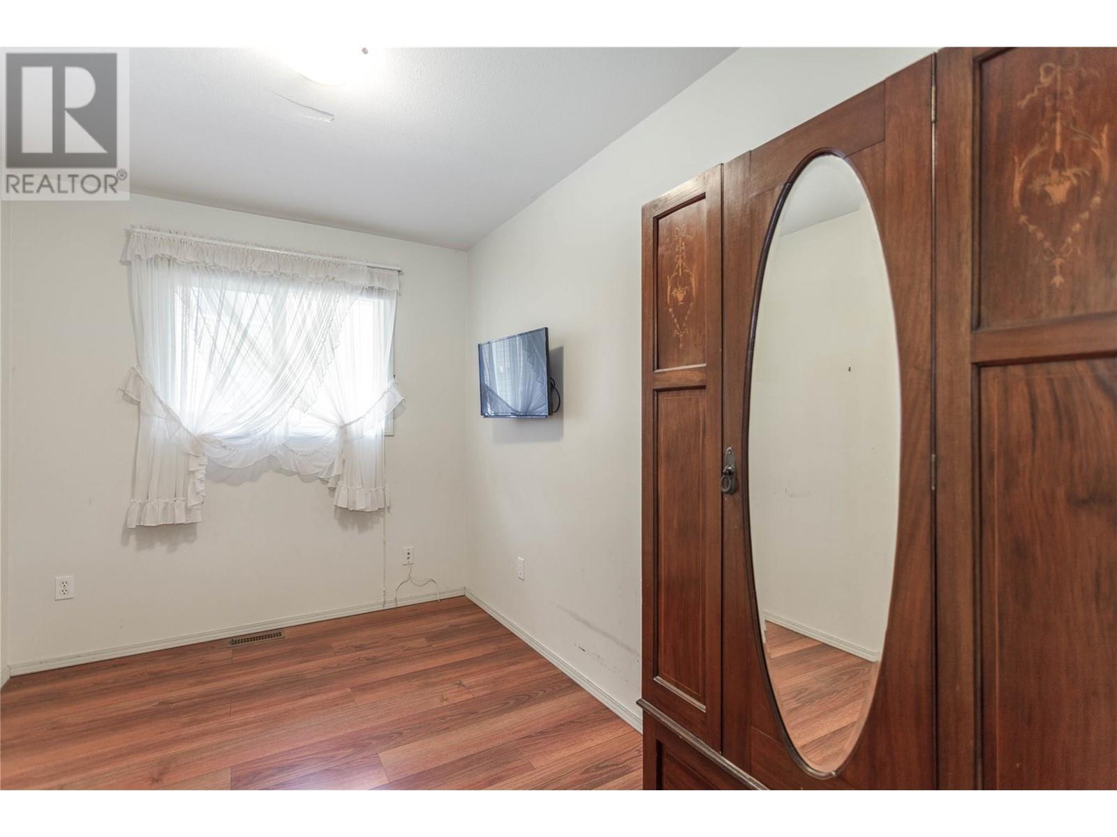 2467 Spruce Avenue, Lumby, British Columbia  V0E 2G5 - Photo 21 - 10346266