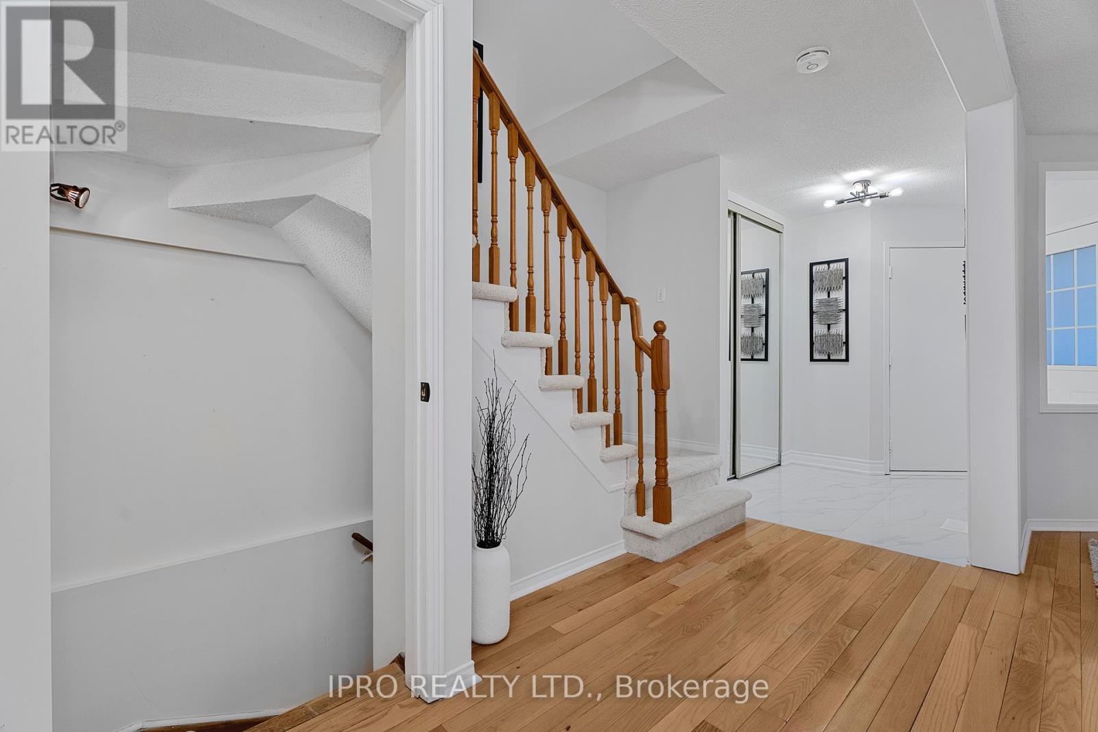 5466 Bullrush Drive, Mississauga, Ontario  L5V 1Z1 - Photo 16 - W12149680