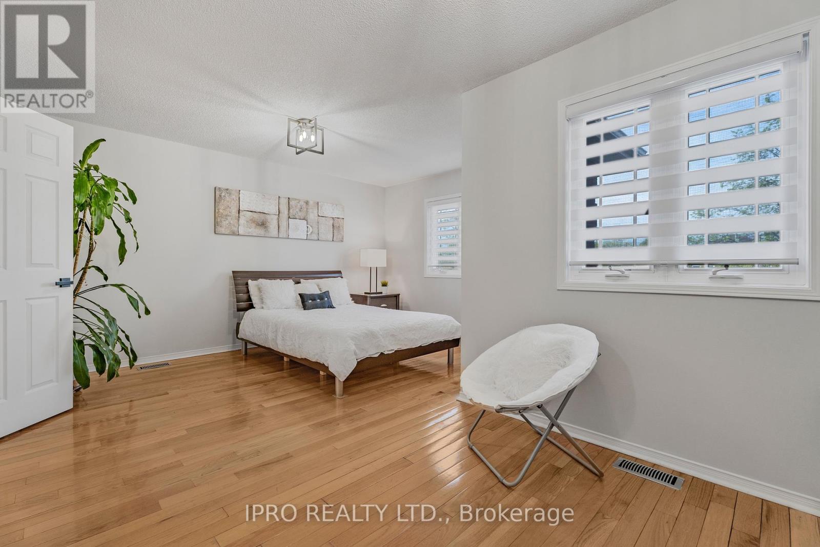 5466 Bullrush Drive, Mississauga, Ontario  L5V 1Z1 - Photo 18 - W12149680