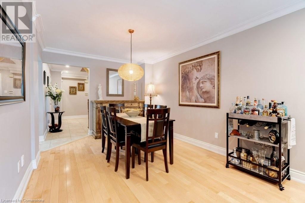 Property at 3226 VALCOURT Crescent image 3