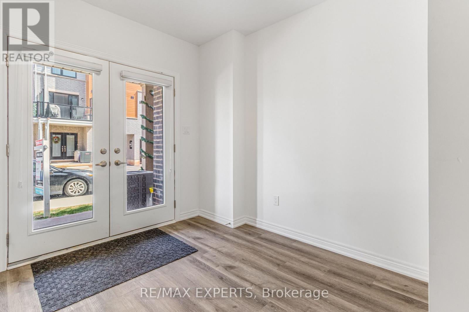 75 Dryden Lane, Hamilton, Ontario  L8H 1C1 - Photo 4 - X12106280