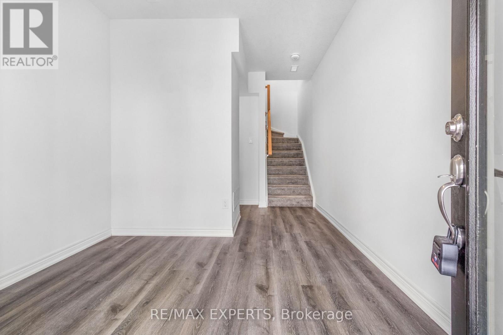 75 Dryden Lane, Hamilton, Ontario  L8H 1C1 - Photo 6 - X12106280