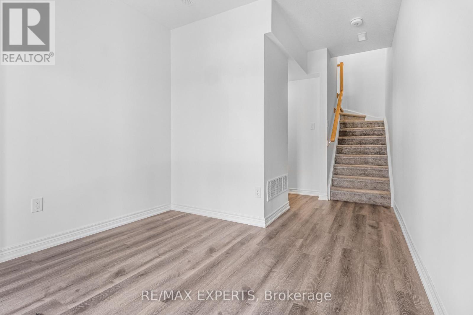 75 Dryden Lane, Hamilton, Ontario  L8H 1C1 - Photo 7 - X12106280