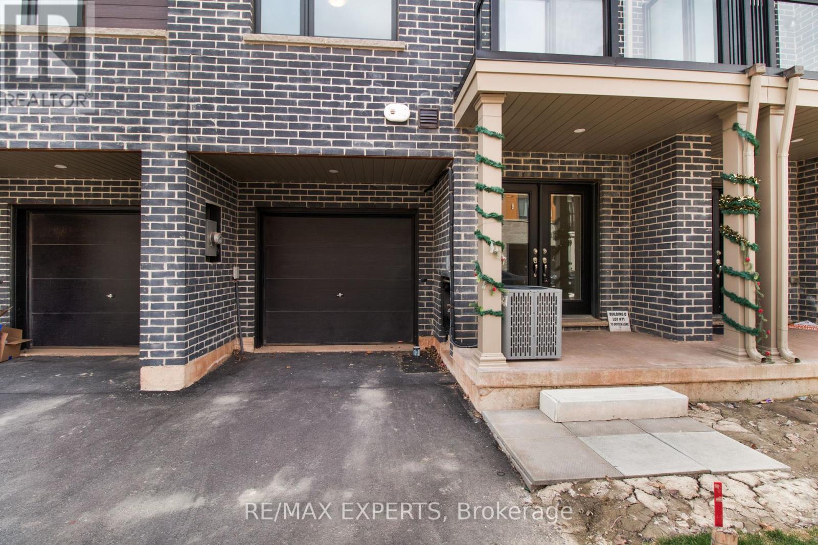 75 Dryden Lane, Hamilton, Ontario  L8H 1C1 - Photo 2 - X12106280