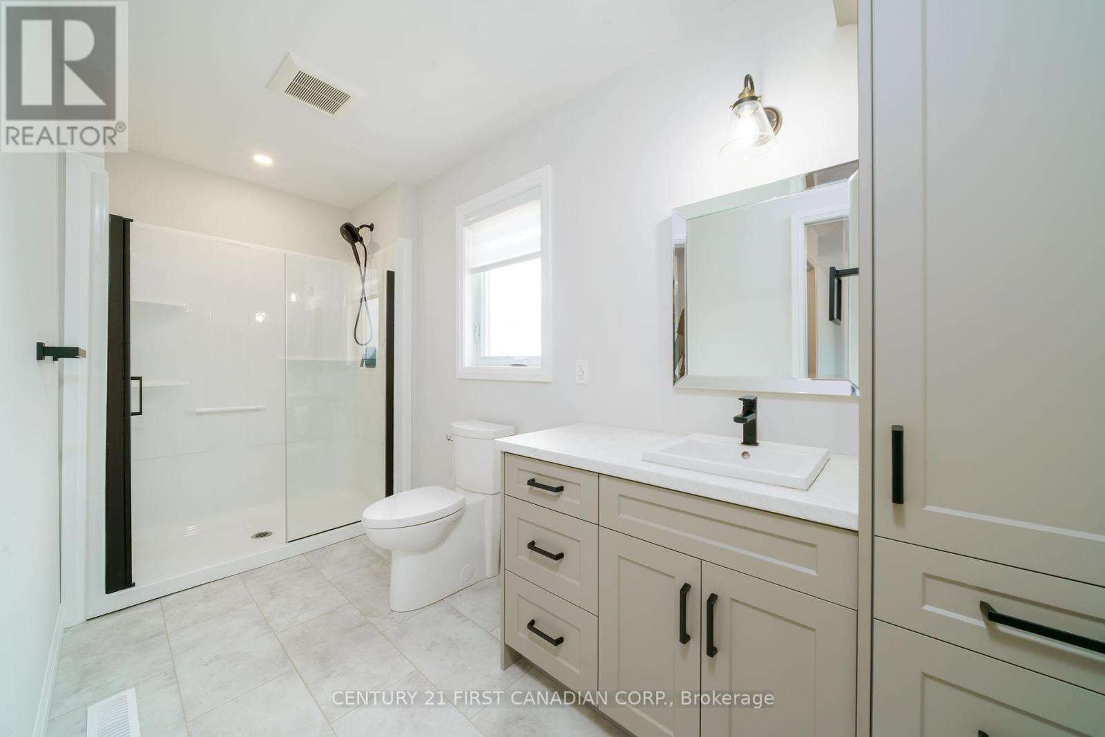 6 Sheldabren Street, North Middlesex, Ontario  N0M 1A0 - Photo 17 - X12149780