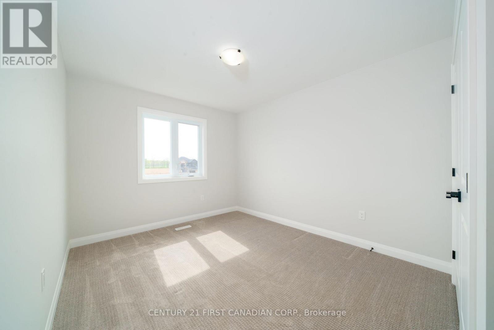 6 Sheldabren Street, North Middlesex, Ontario  N0M 1A0 - Photo 18 - X12149780