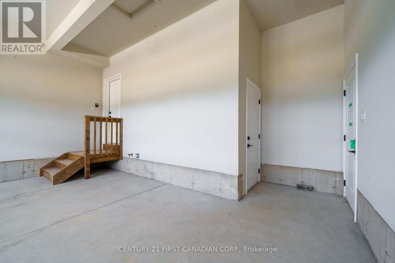 6 Sheldabren Street, North Middlesex, Ontario  N0M 1A0 - Photo 23 - X12149780