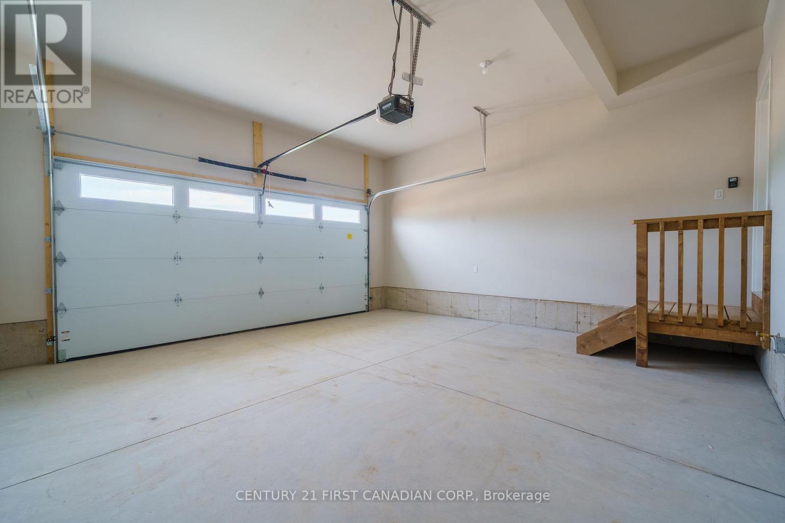 6 Sheldabren Street, North Middlesex, Ontario  N0M 1A0 - Photo 24 - X12149780