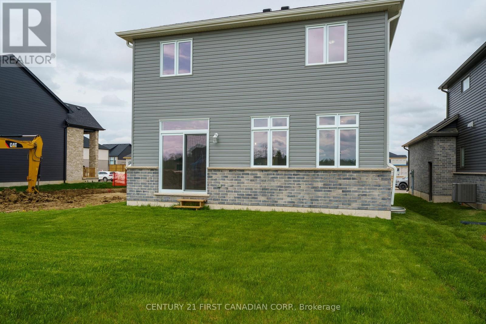 6 Sheldabren Street, North Middlesex, Ontario  N0M 1A0 - Photo 27 - X12149780