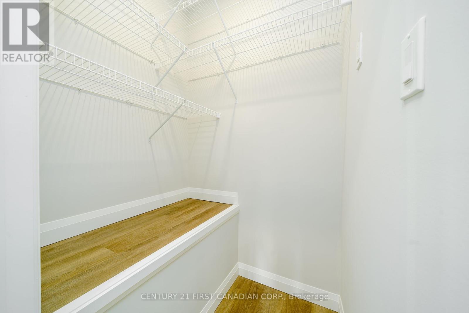 6 Sheldabren Street, North Middlesex, Ontario  N0M 1A0 - Photo 7 - X12149780