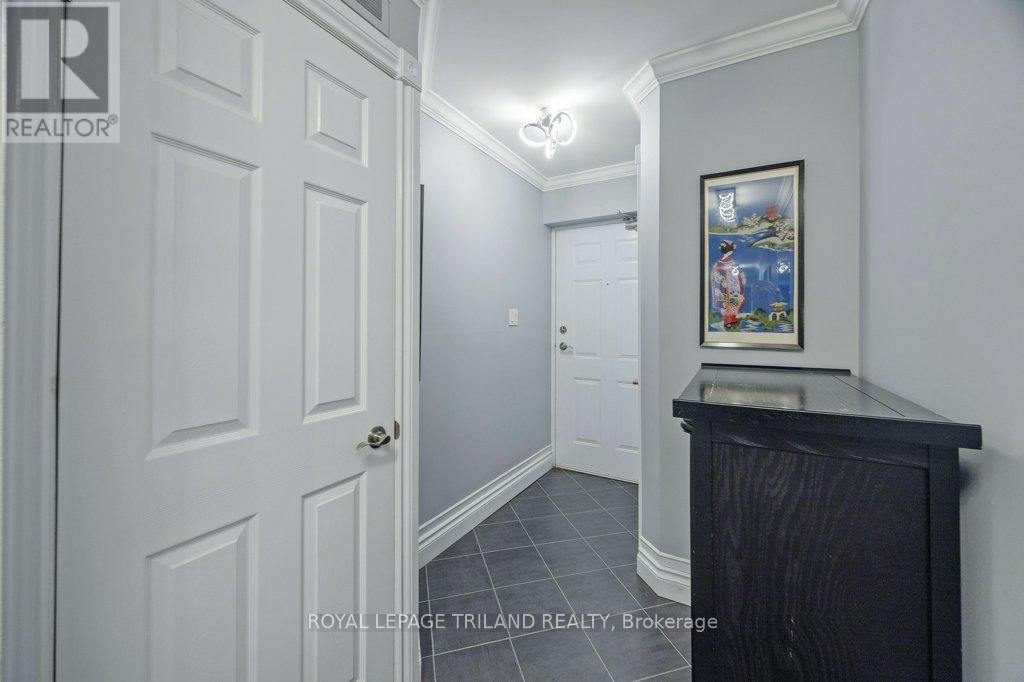 Property at 306 - 460 WELLINGTON STREET image 4