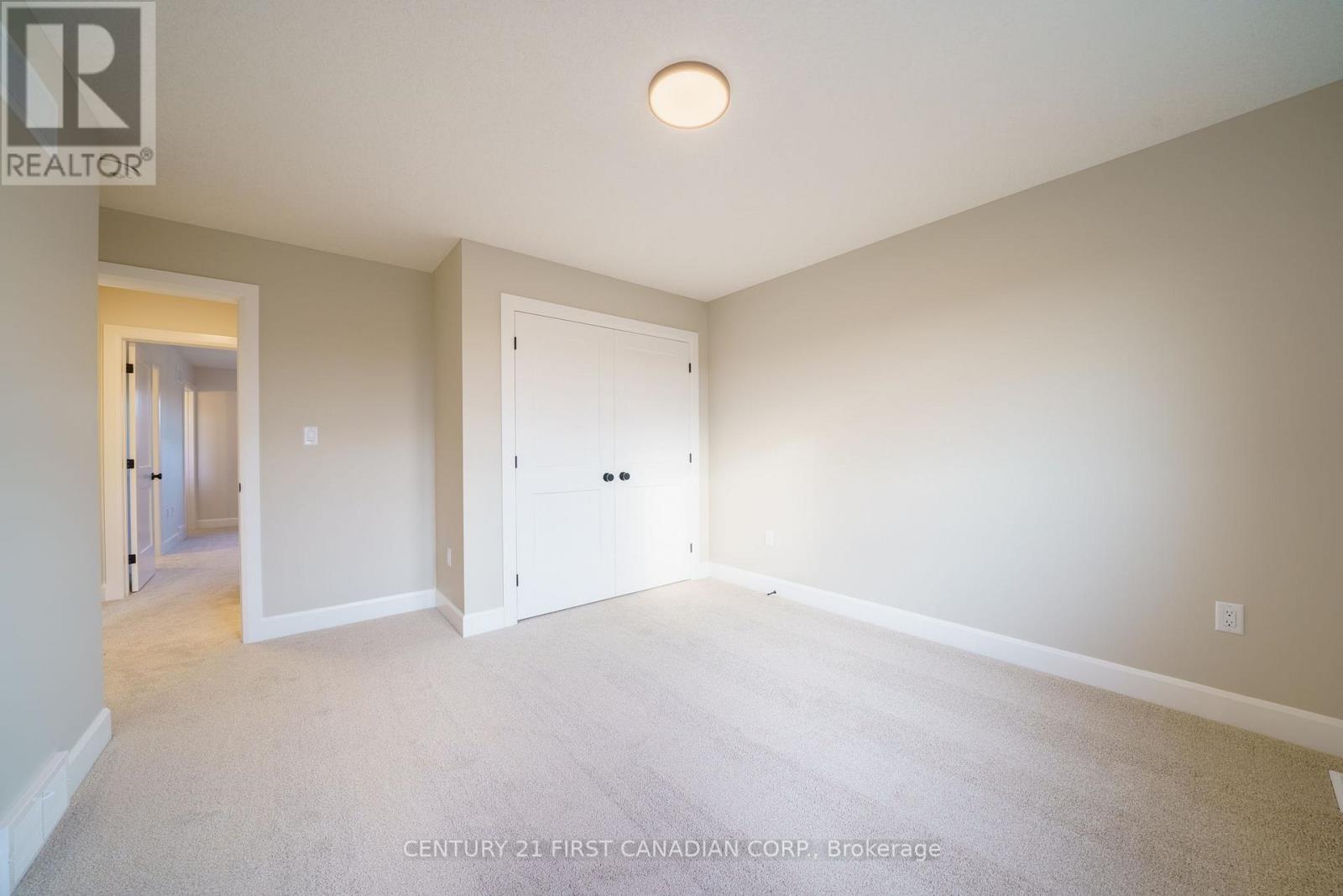 27 Postma Crescent, North Middlesex, Ontario  N0M 1A0 - Photo 22 - X12149846