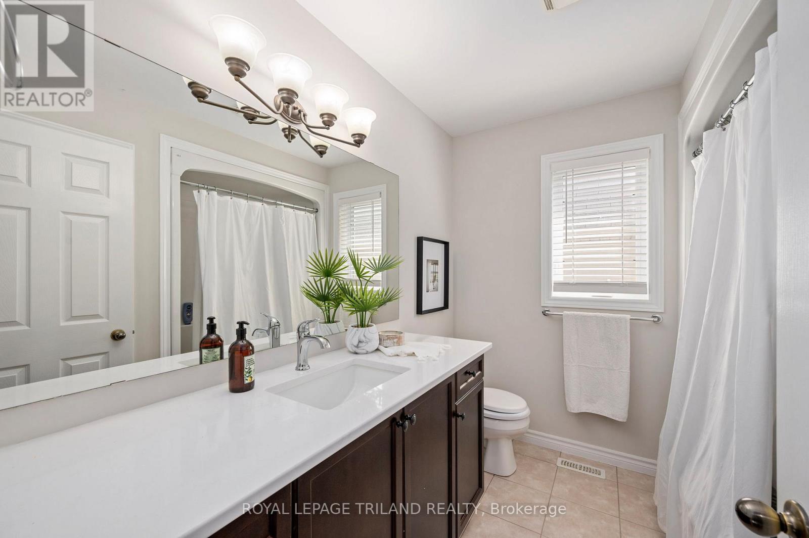 800 Longworth Road, London South (South L), Ontario  N6K 0B5 - Photo 16 - X12149855