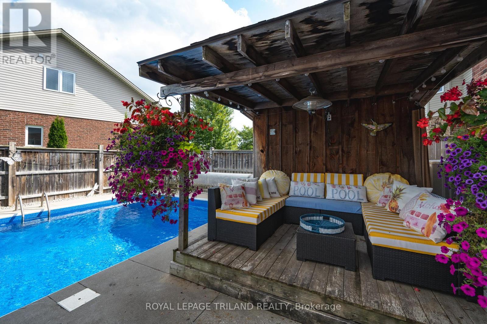 800 Longworth Road, London South (South L), Ontario  N6K 0B5 - Photo 29 - X12149855
