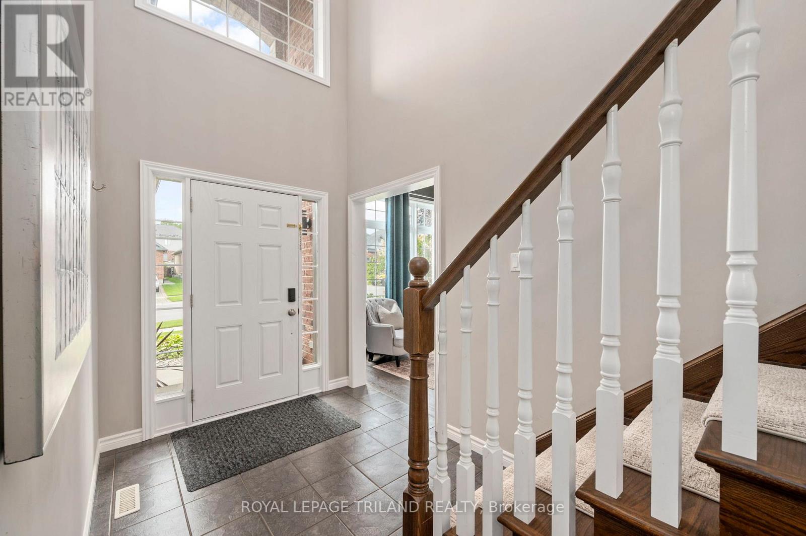 800 Longworth Road, London South (South L), Ontario  N6K 0B5 - Photo 6 - X12149855
