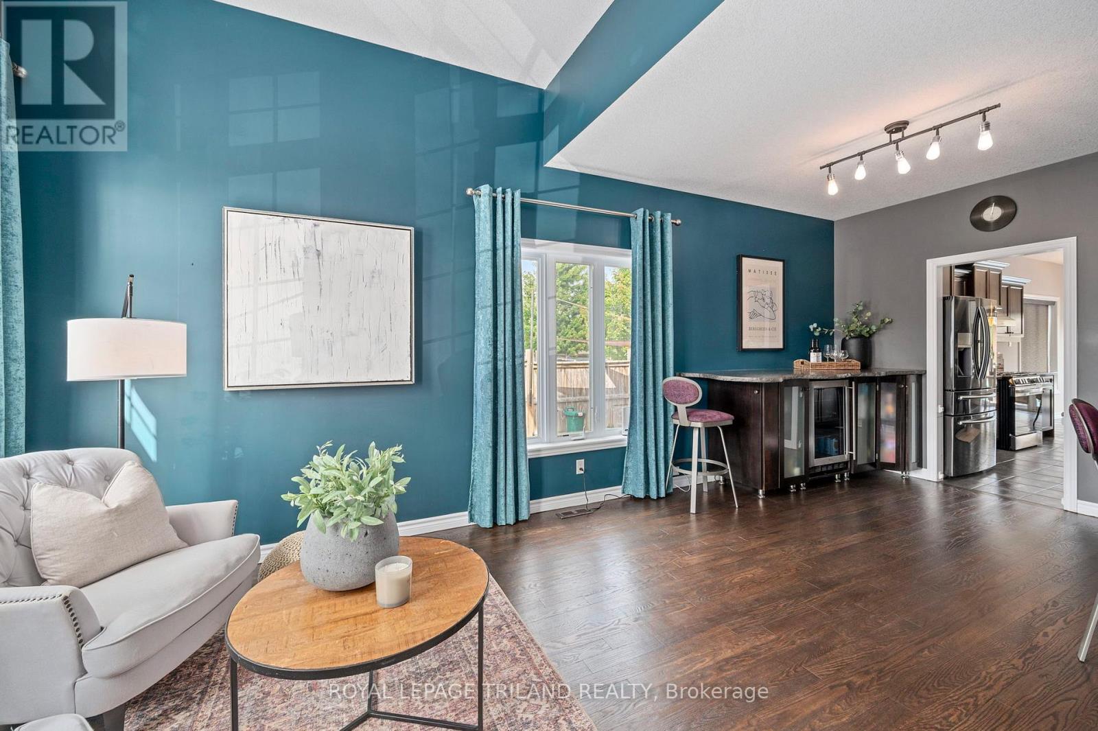 800 Longworth Road, London South (South L), Ontario  N6K 0B5 - Photo 8 - X12149855