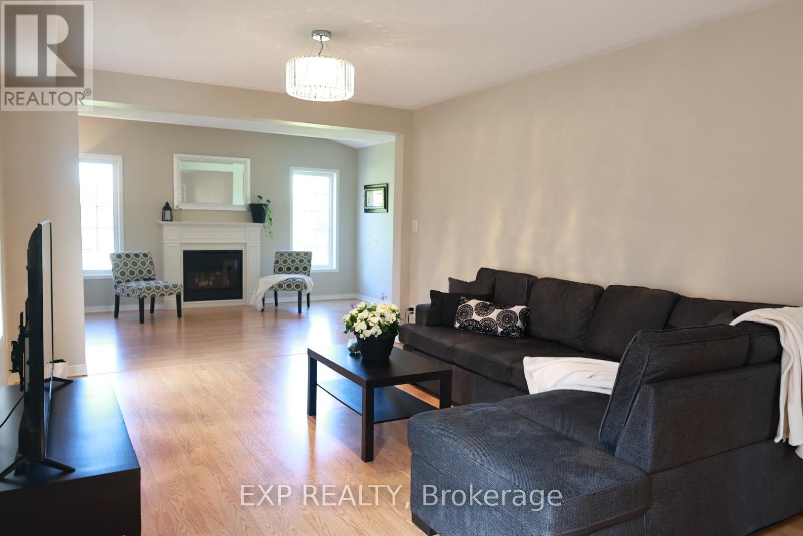56 Hansford Drive, Brantford, Ontario  N3S 0B3 - Photo 10 - X12149670
