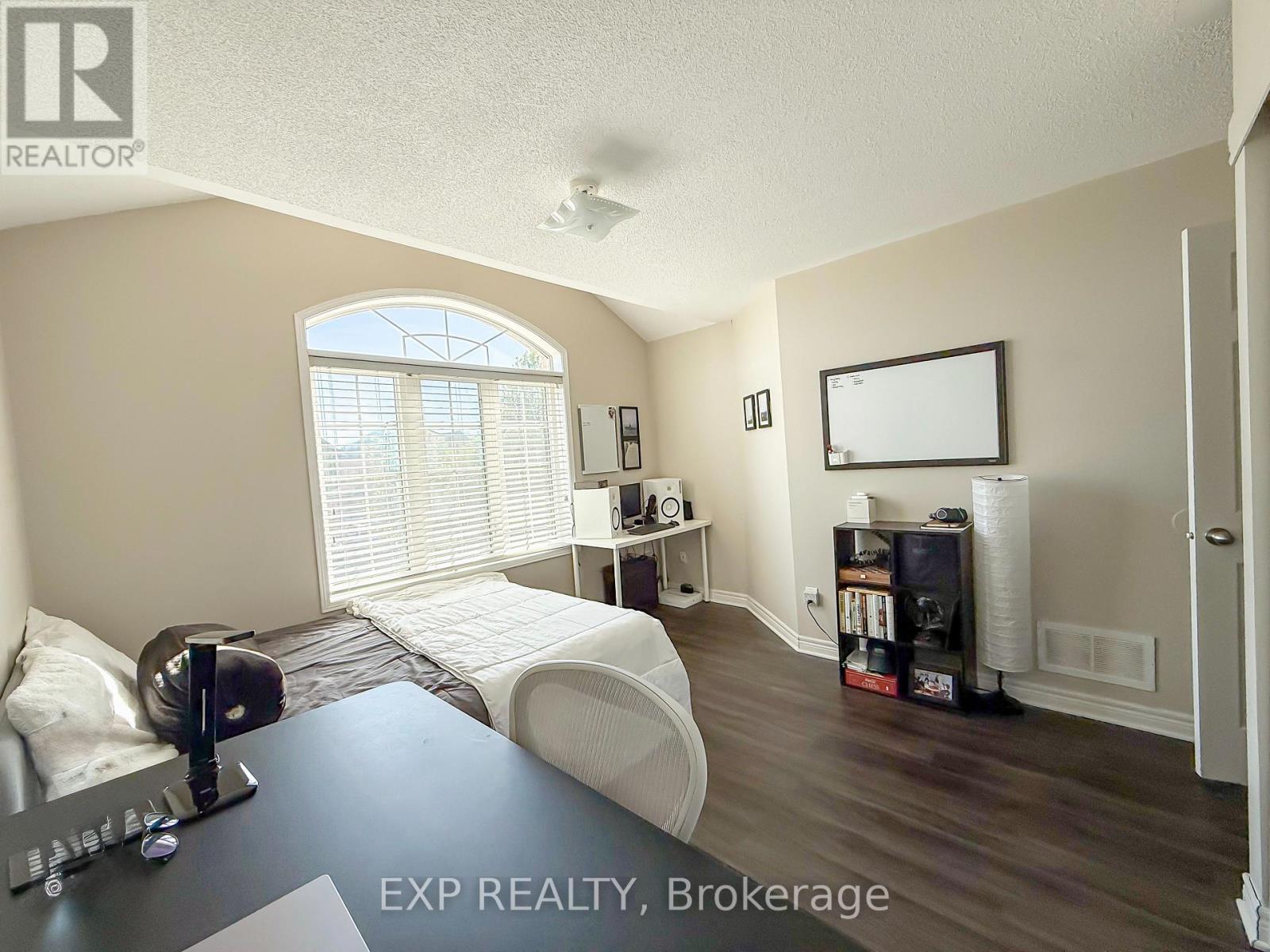 56 Hansford Drive, Brantford, Ontario  N3S 0B3 - Photo 21 - X12149670