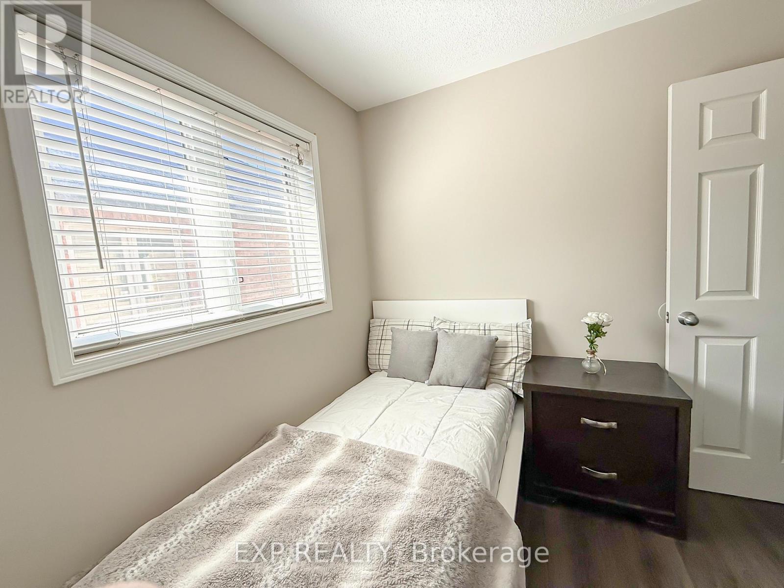 56 Hansford Drive, Brantford, Ontario  N3S 0B3 - Photo 25 - X12149670