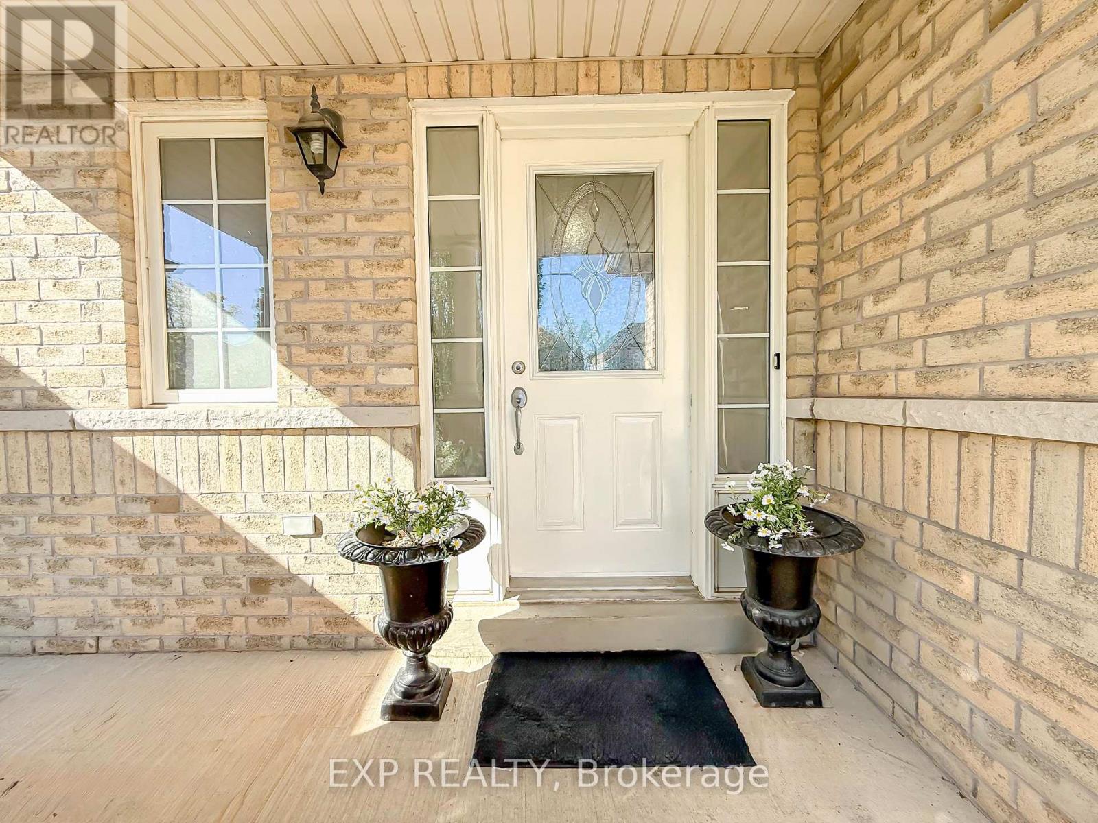56 Hansford Drive, Brantford, Ontario  N3S 0B3 - Photo 4 - X12149670