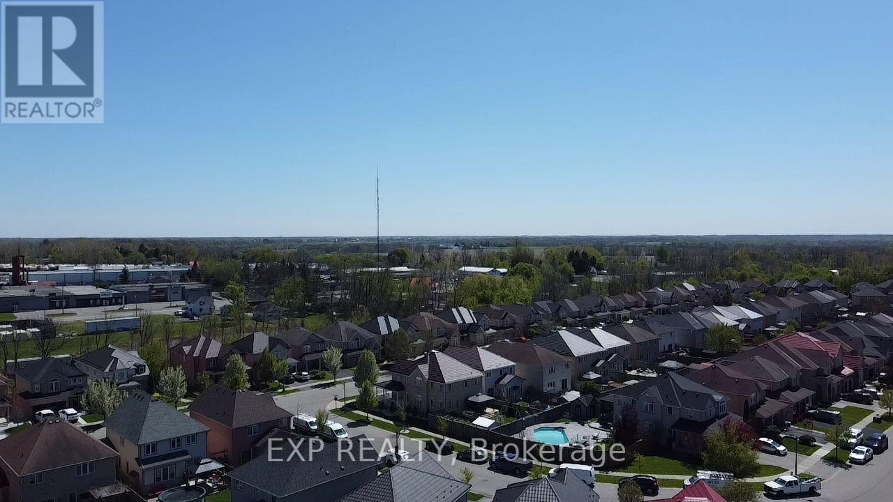 56 Hansford Drive, Brantford, Ontario  N3S 0B3 - Photo 46 - X12149670