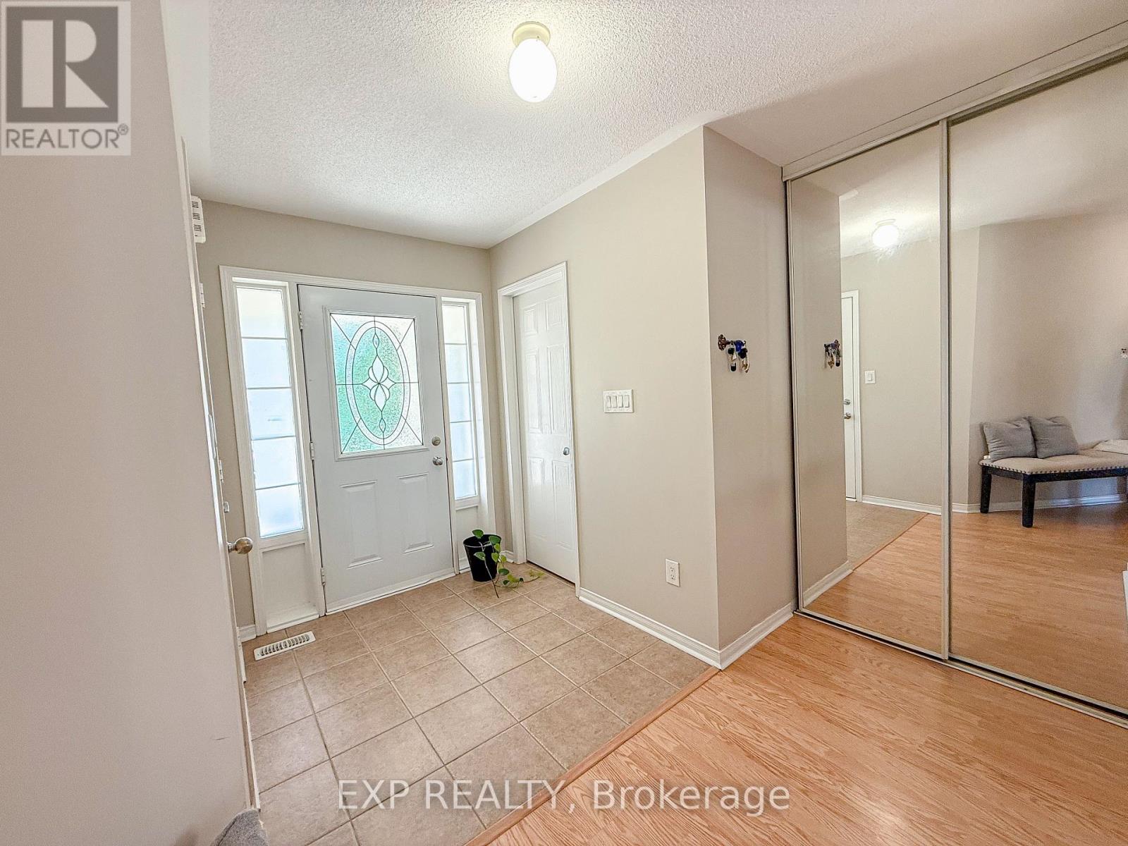 56 Hansford Drive, Brantford, Ontario  N3S 0B3 - Photo 5 - X12149670