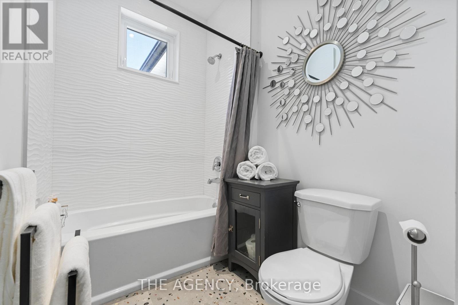 165 Bowyer Road, Huntsville, Ontario  P1H 2J4 - Photo 21 - X12149692