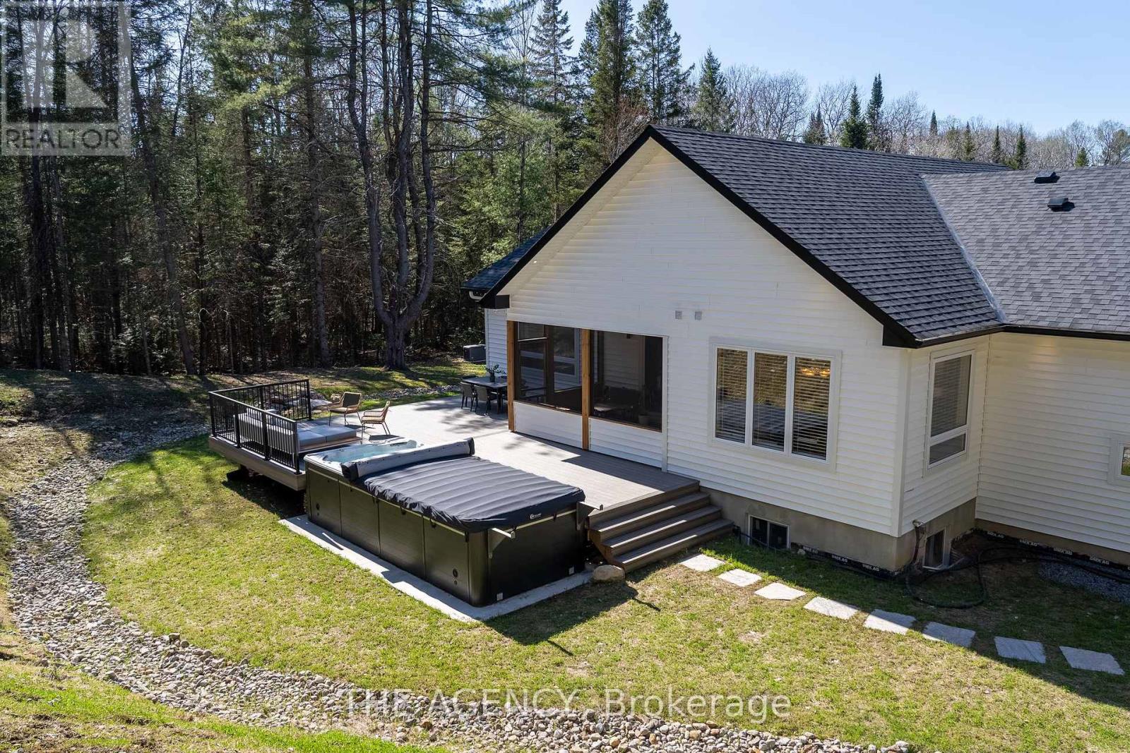 165 Bowyer Road, Huntsville, Ontario  P1H 2J4 - Photo 41 - X12149692