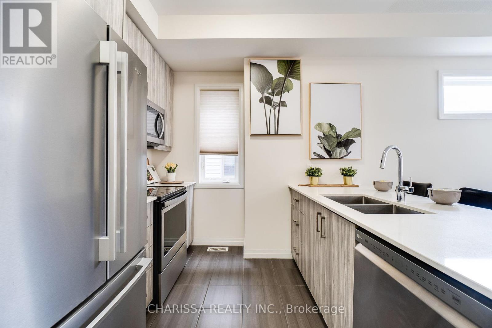 122 - 30 Times Square Boulevard, Hamilton, Ontario  L8J 0M1 - Photo 4 - X12149694